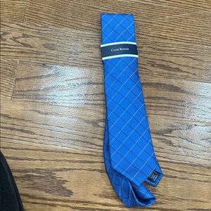 Club Room Men's Tie in Vibrant Blue Plaid